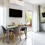 Modern&Quiet place